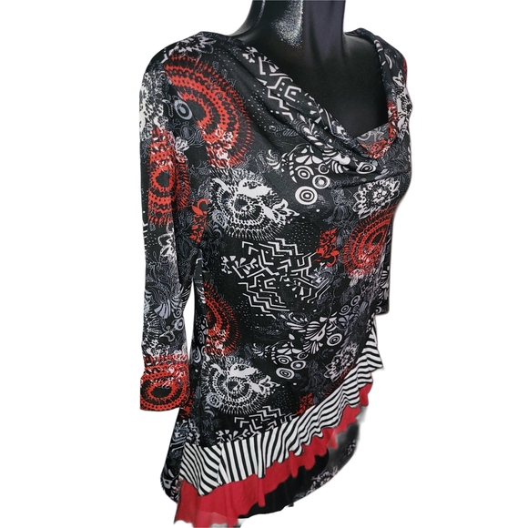Le Grenier Black and Red Draped Neckline Top With Cropped Sleeves L - Picture 2 of 7